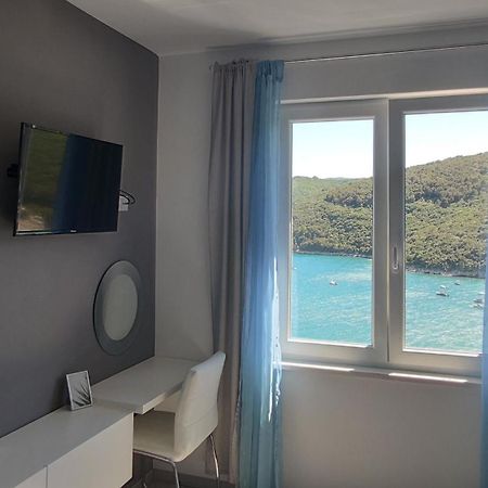 Apartment Noemi With A Direct Beach View Rabac Quarto foto