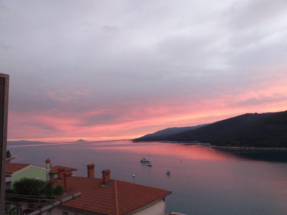 Apartment Noemi With A Direct Beach View Rabac Exterior foto