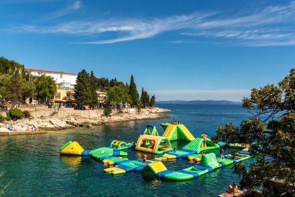 Apartment Noemi With A Direct Beach View Rabac Exterior foto