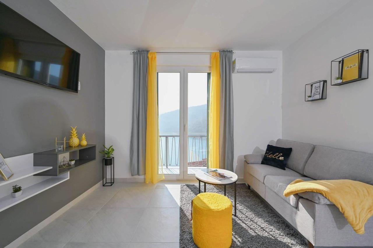 Apartment Noemi With A Direct Beach View Rabac Exterior foto